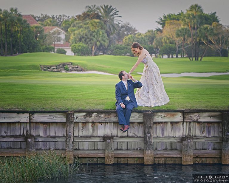 Read more about the article How to choose the best South Florida Wedding Photographer.